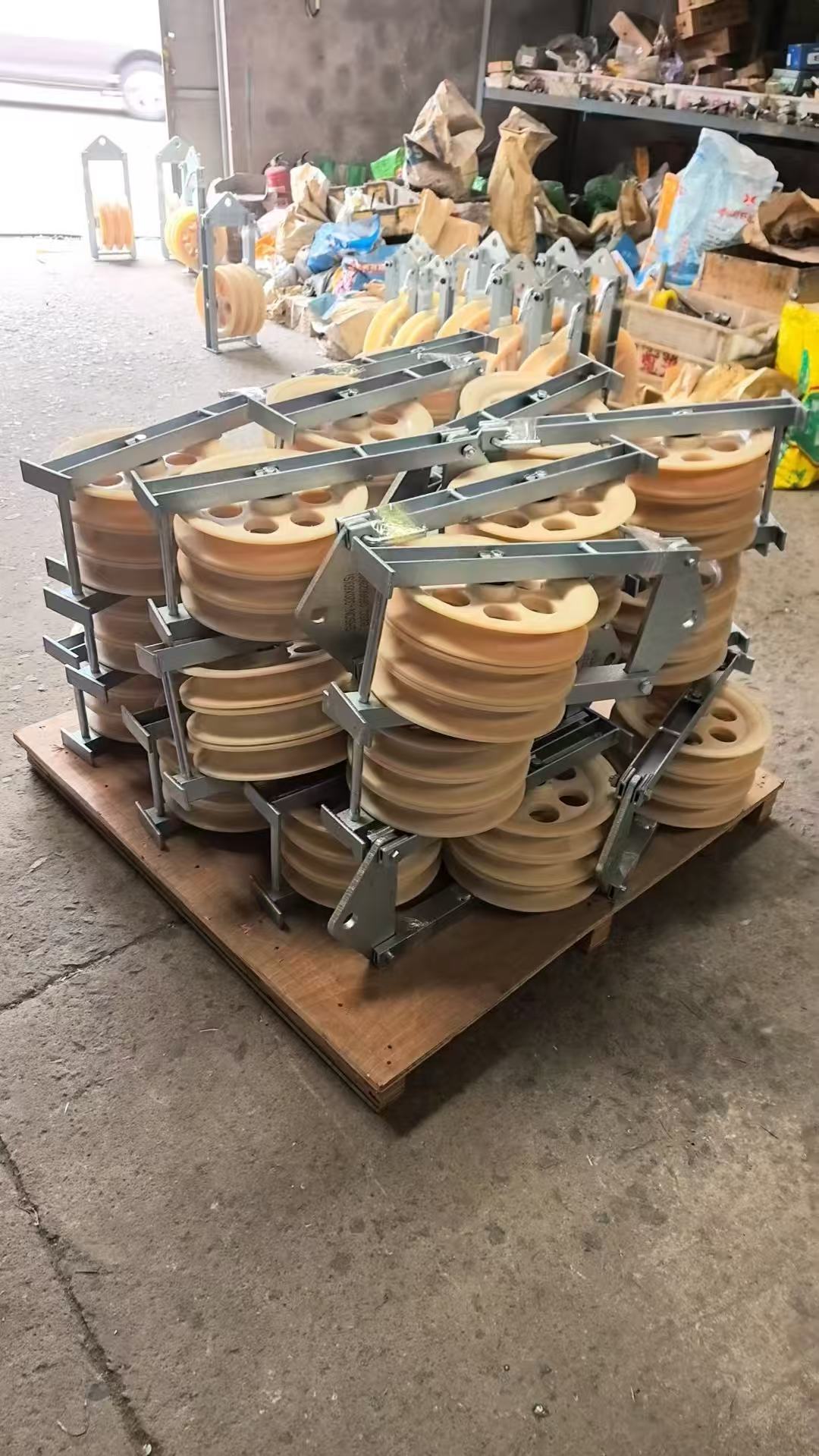 Τελευταία εταιρικά blogs για Πώς να επιλέξετε το σωστό συρματόσχοινο από χάλυβα κατά της στρέψης για έργα γραμμών μεταφοράς