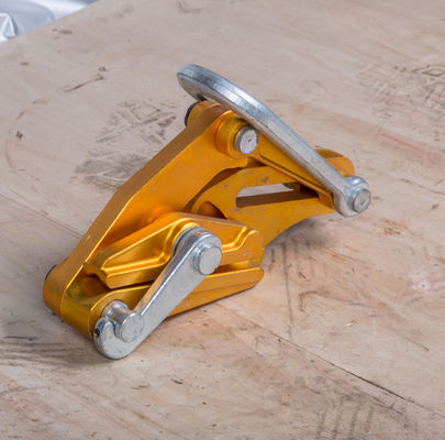 Κεραυνός από κράμα αλουμινίου για αγωγούς 25-70 mm2 με ονομαστικό φορτίο 7 KN