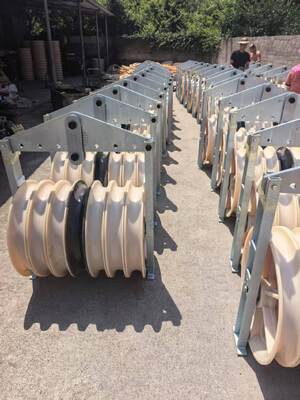 508-916mm Μεγάλη διάμετρος 20-150kN Κατηγοριοποιημένο φορτίο 7 φλοιές MC Νάιλον μπλοκ ράβδου για τραβώντας καλώδια γραμμών μετάδοσης